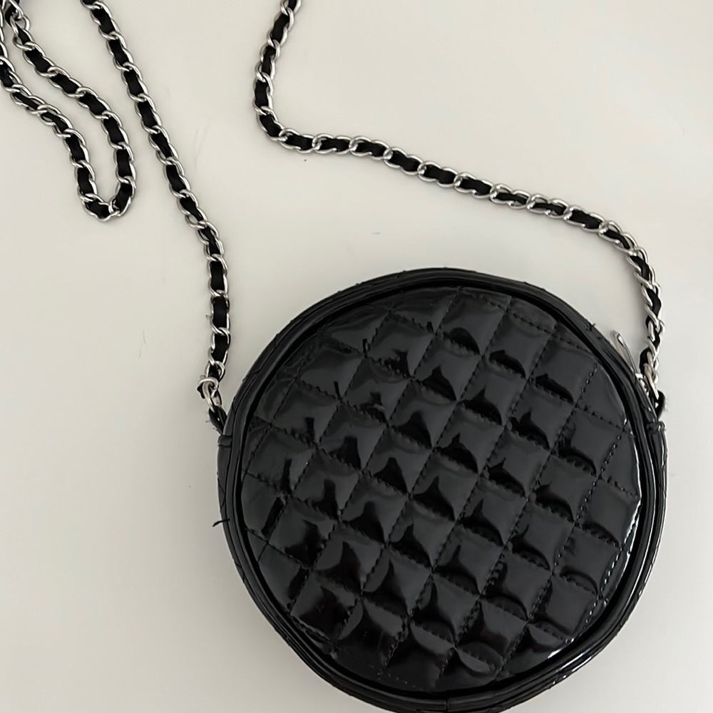 I am selling a black shoulder bag/purse. It is black.